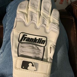 Franklin baseball right hand batting glove. Med size